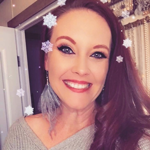 Meet your Posher, Ashley - Picture 1 of 1